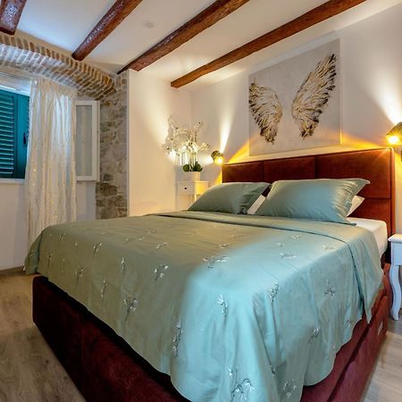 شقة Bernard Deluxe Renovated Peaceful Old Town Gem سبليت المظهر الخارجي الصورة