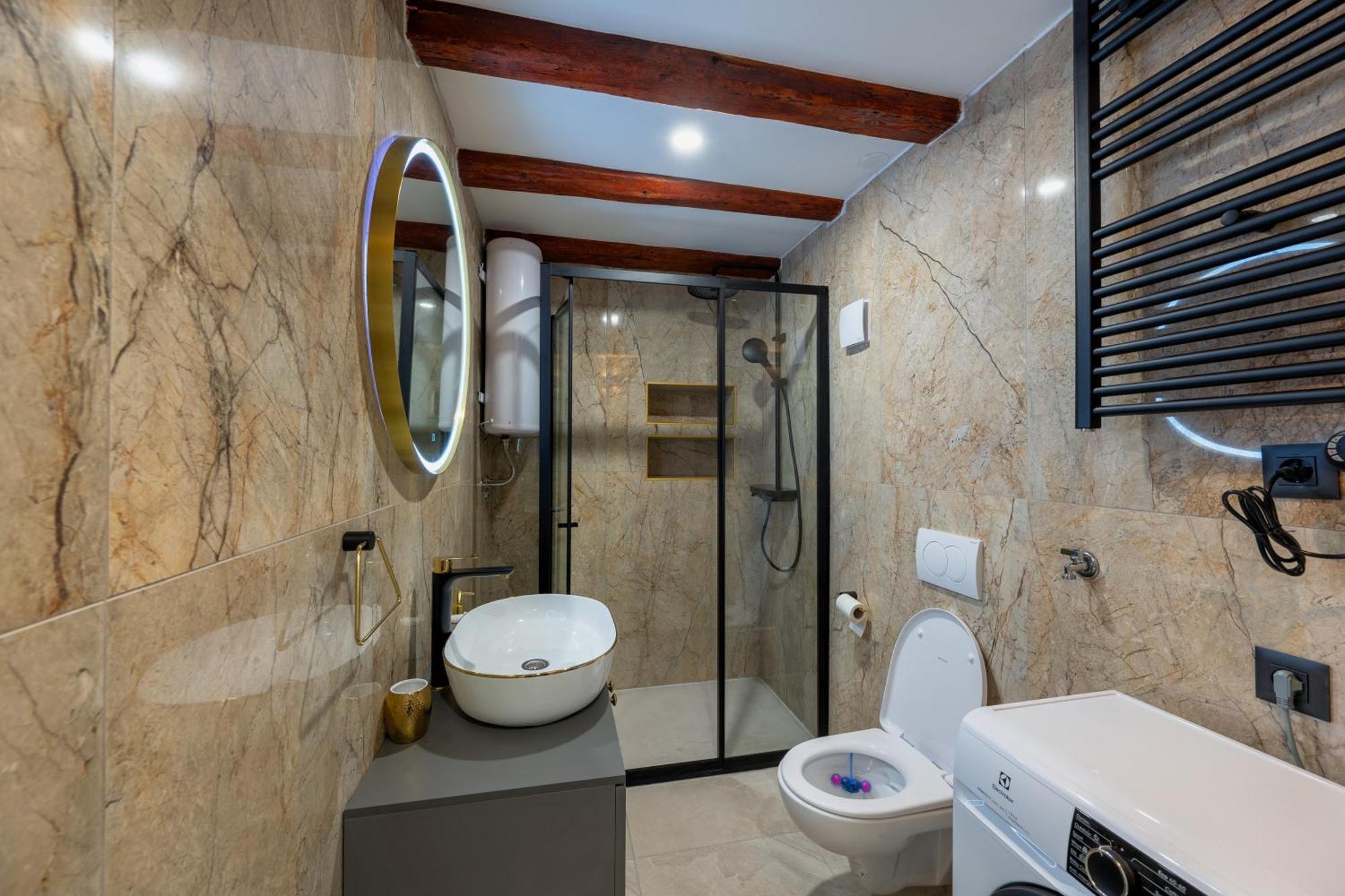 شقة Bernard Deluxe Renovated Peaceful Old Town Gem سبليت المظهر الخارجي الصورة